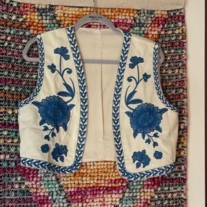 Embroidered Floral Vest in Blue and White